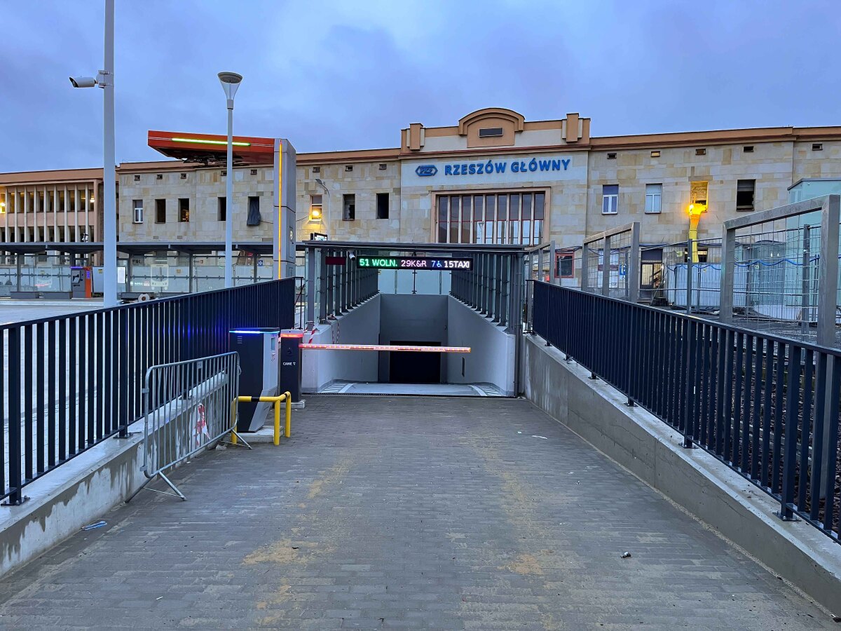 Rzeszowskie Centrum Komunikacyjne na chwilę przed otwarciem [STYCZEŃ 2024]